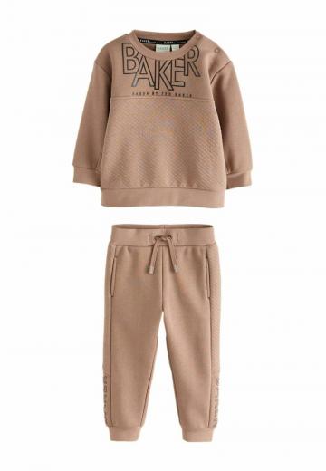 Набор одежды