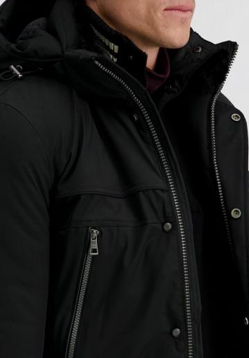 Зимняя куртка