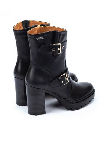 Полусапожки на высоком каблуке