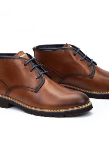 Ботинки на шнуровке