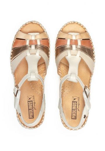 Босоножки на танкетке