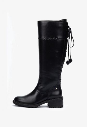 Сапоги на шнуровке