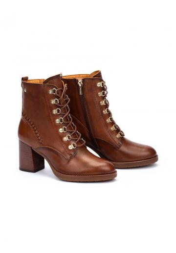 Высокие сапоги