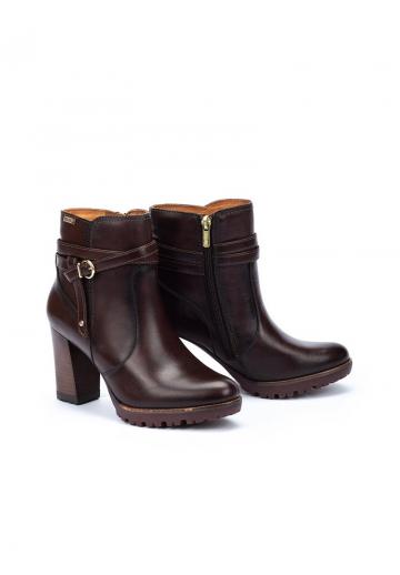 Полусапожки на высоком каблуке