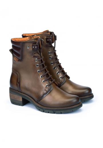 Ботинки на шнуровке