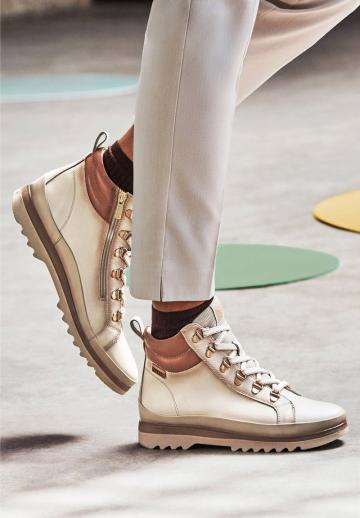 Ботинки на шнуровке