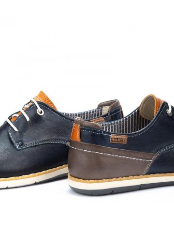 Ботинки на шнуровке