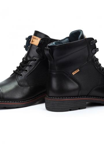 Ботинки на шнуровке