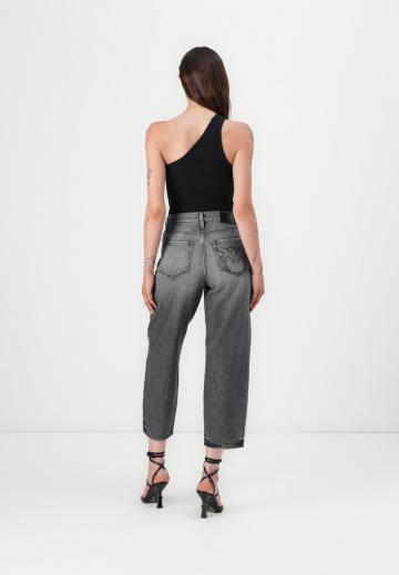 Короткие джинсы