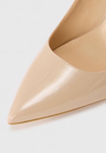 Туфли на высоком каблуке