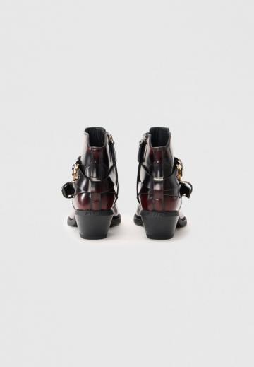 Ковбойские сапожки