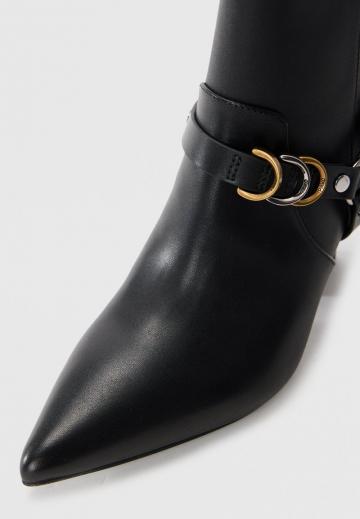 Высокие сапоги