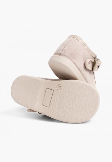 Детская обувь