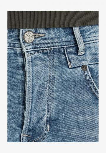 Узкие джинсы