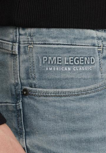 Узкие джинсы