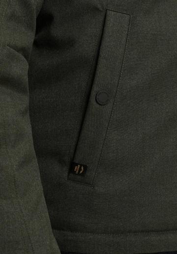 Зимняя куртка