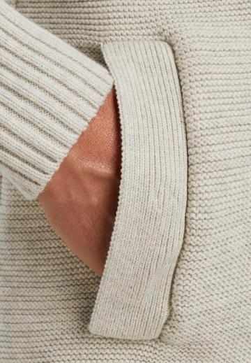 Вязаная кофта