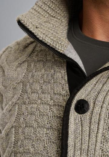 Вязаная кофта