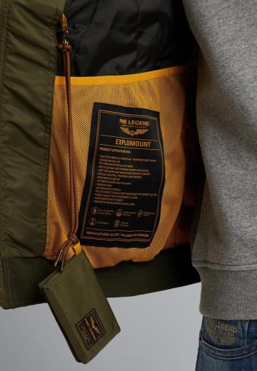 Куртка бомбер