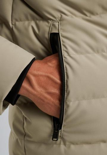 Зимняя куртка