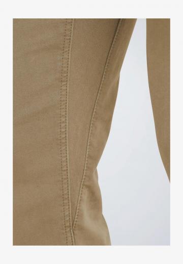 Узкие джинсы