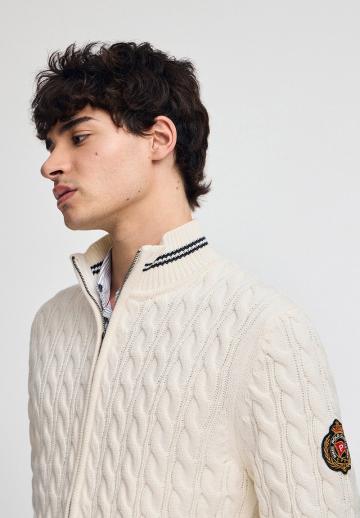 Вязаная кофта