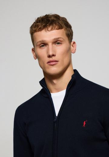 Вязаная кофта