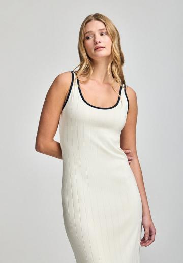 Вязаное платье