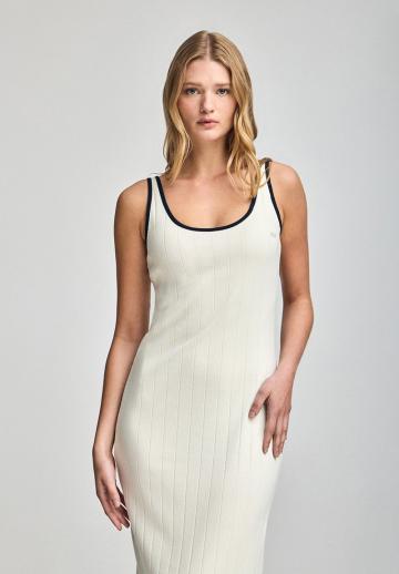 Вязаное платье