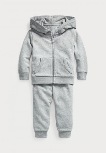 Набор одежды