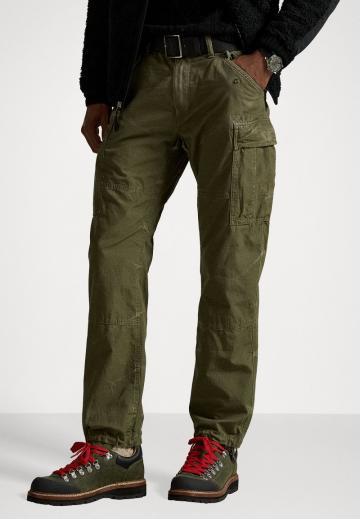 Брюки с накладными карманами