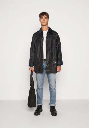 Короткое пальто