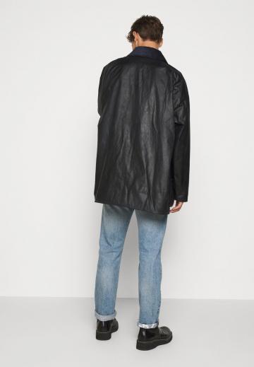 Короткое пальто