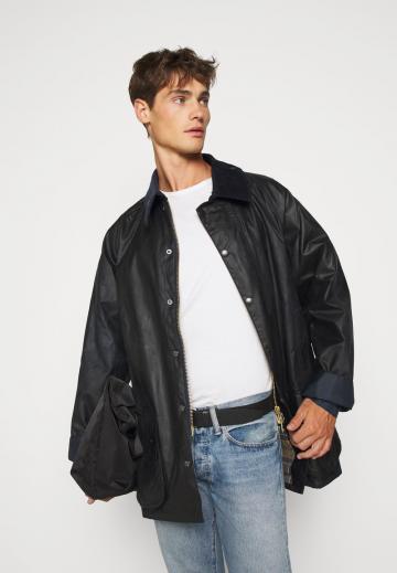 Короткое пальто