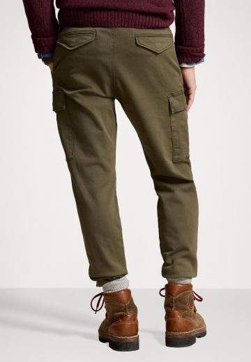 Брюки с накладными карманами
