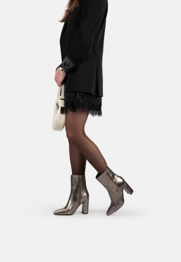 Полусапожки на высоком каблуке