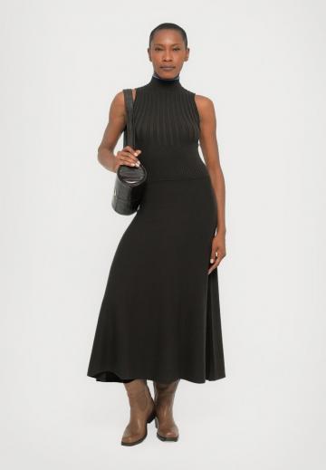 Платье макси