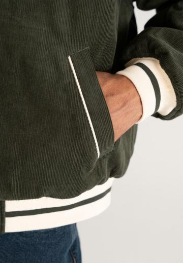 Куртка бомбер