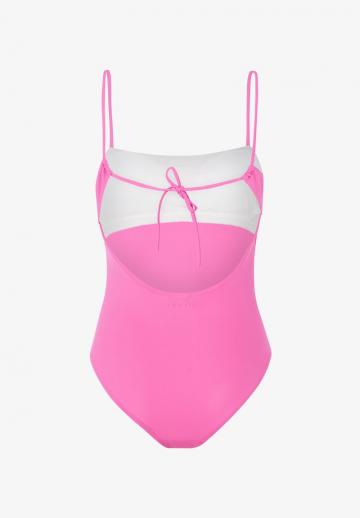 Слитный купальник