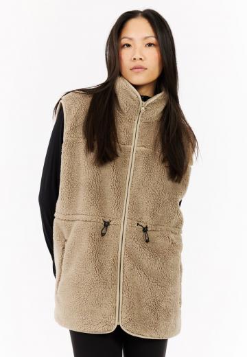 Длинный жилет