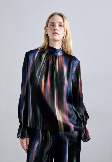Атласная блузка