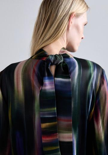 Атласная блузка