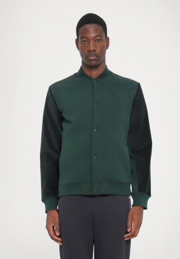 Куртка бомбер