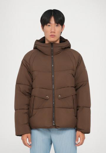 Зимняя куртка