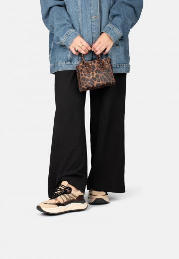 Гандбольные кроссовки