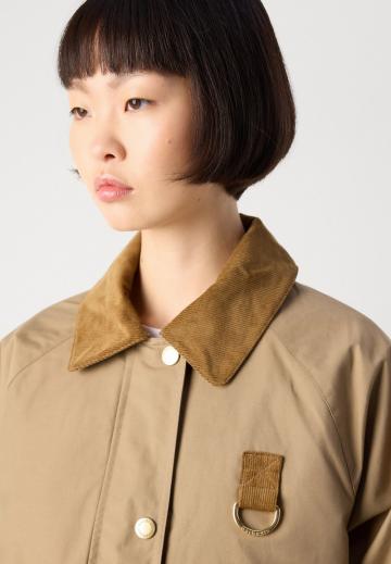 Куртка с накладнымит карманами