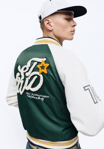 Куртка бомбер