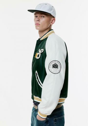 Куртка бомбер