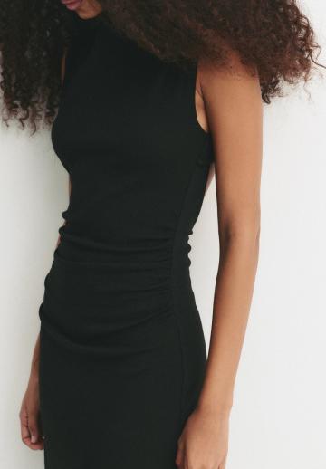 Платье футляр