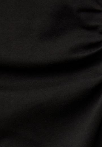 Платье футляр